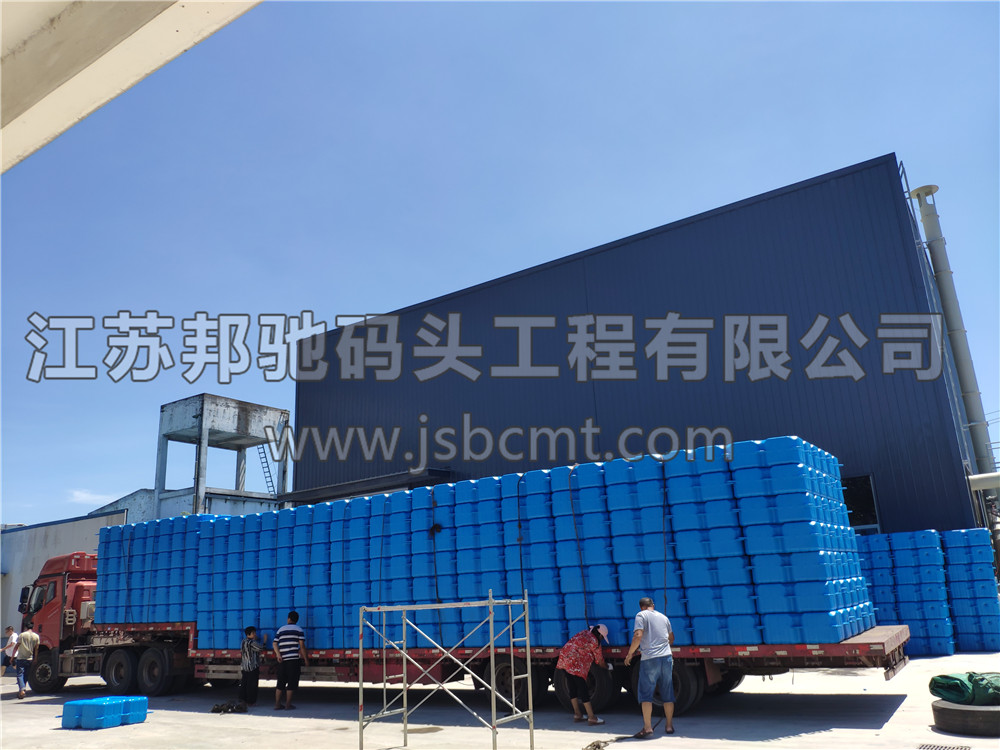 安徽亳州4车大浮筒发货-江苏邦驰码头工程有限公司2