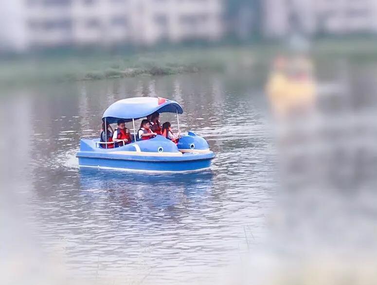 邦驰码头制造水上乐园专用塑料浮筒8